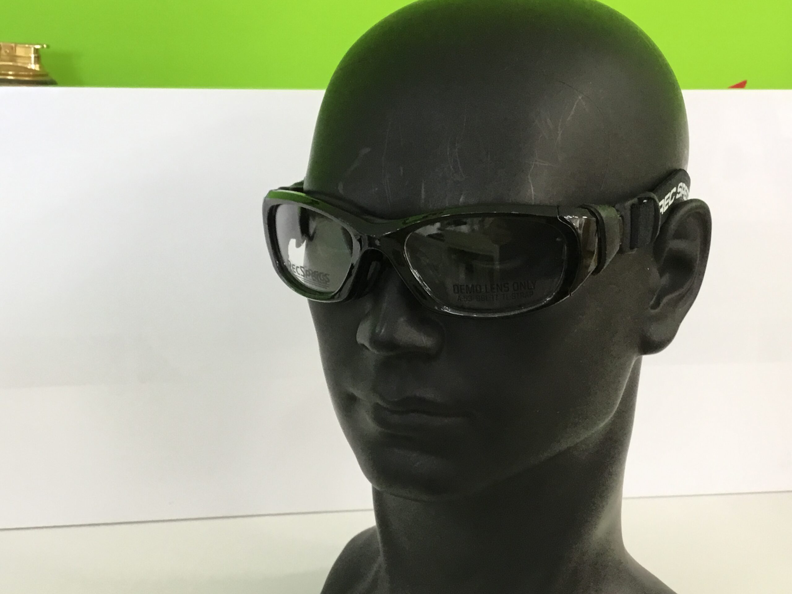 元気いっぱい動きたいキミへ。「REC SPECS RS-51」で安心スポーツライフ